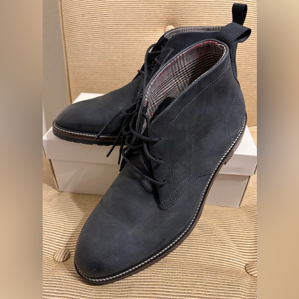 COLE HAAN Men's Berkshire Lug Sole Water-Resistant Chukka Boot - Size 7.5